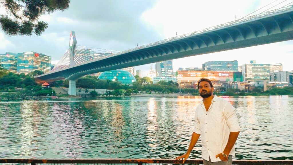 SAMEER AHMED, FOUNDER AND CEO OF KILONEWTONS, RUPEAS & NAMAAZI