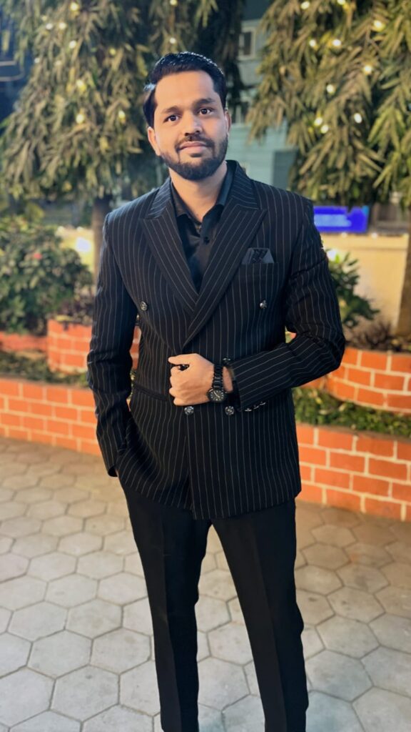 OMER AHMED - COFOUNDER AND CFO - KILONEWTONS